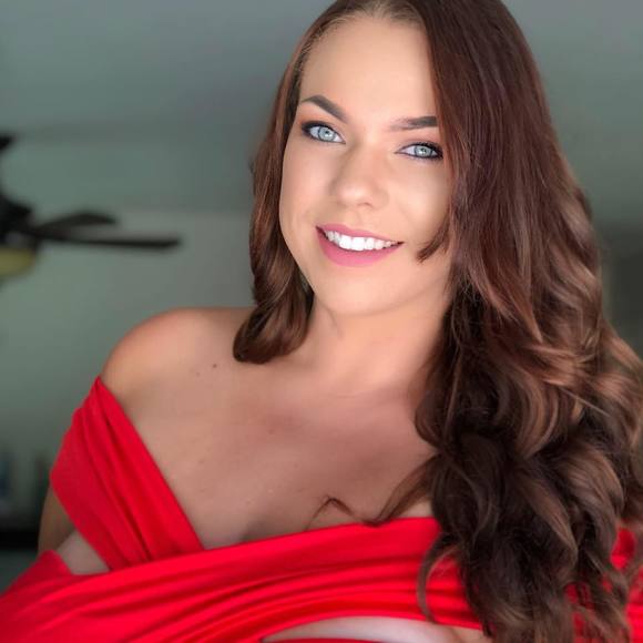 Meet your Posher, Ashleigh - Picture 1 of 1